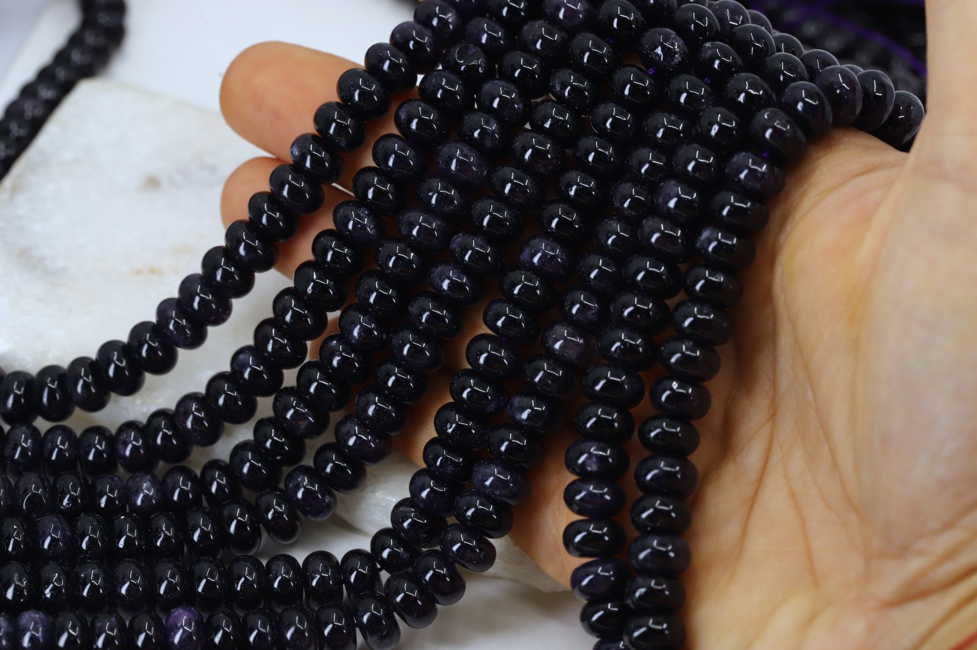 8mm-dark-violet-natural-stone