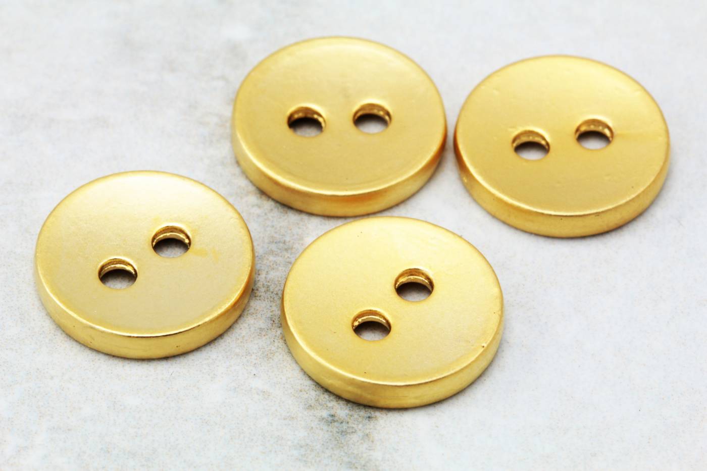 gold-metal-round-disc-button-charms