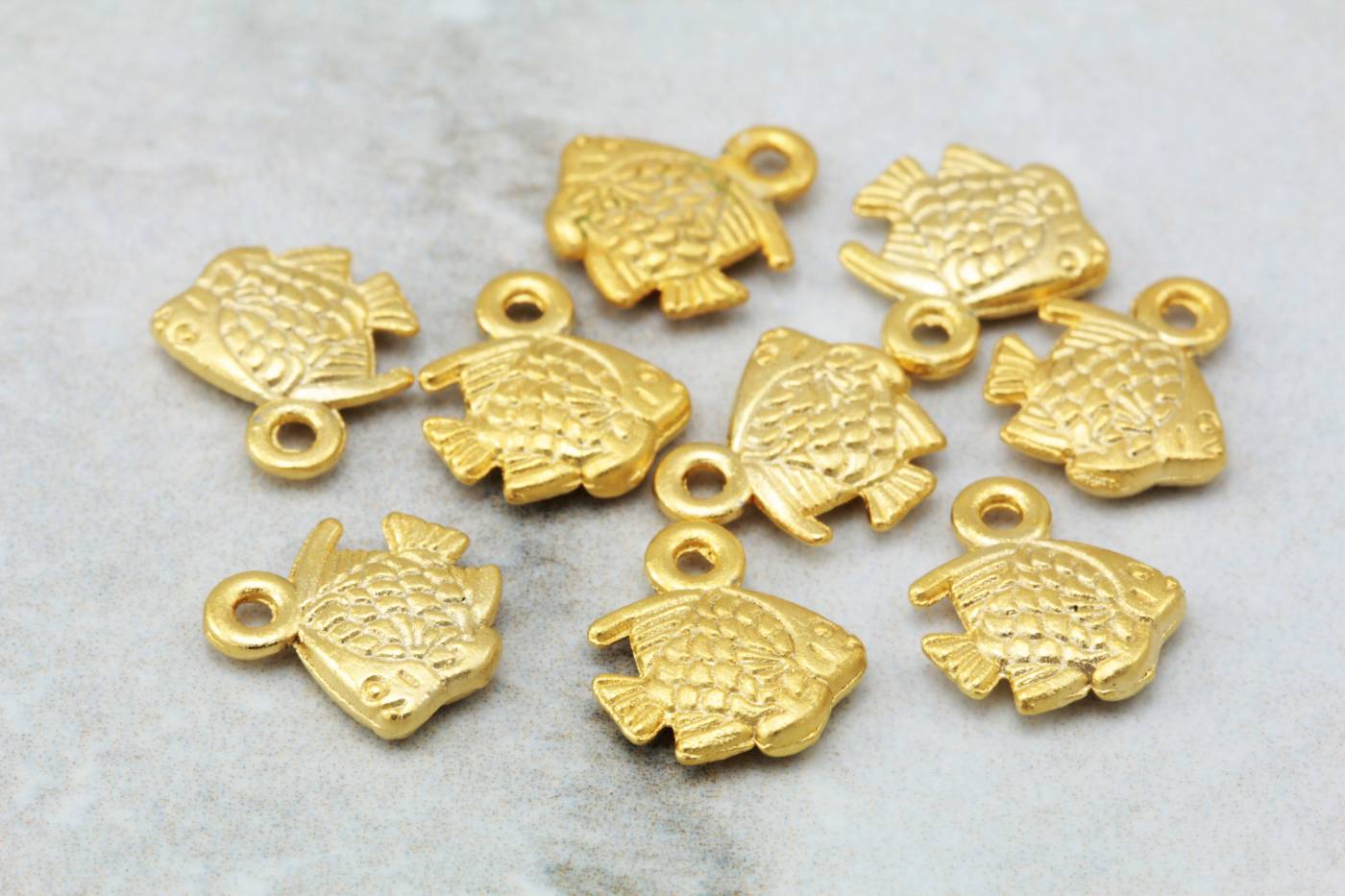 gold-plate-metal-mini-fish-pendant-charm