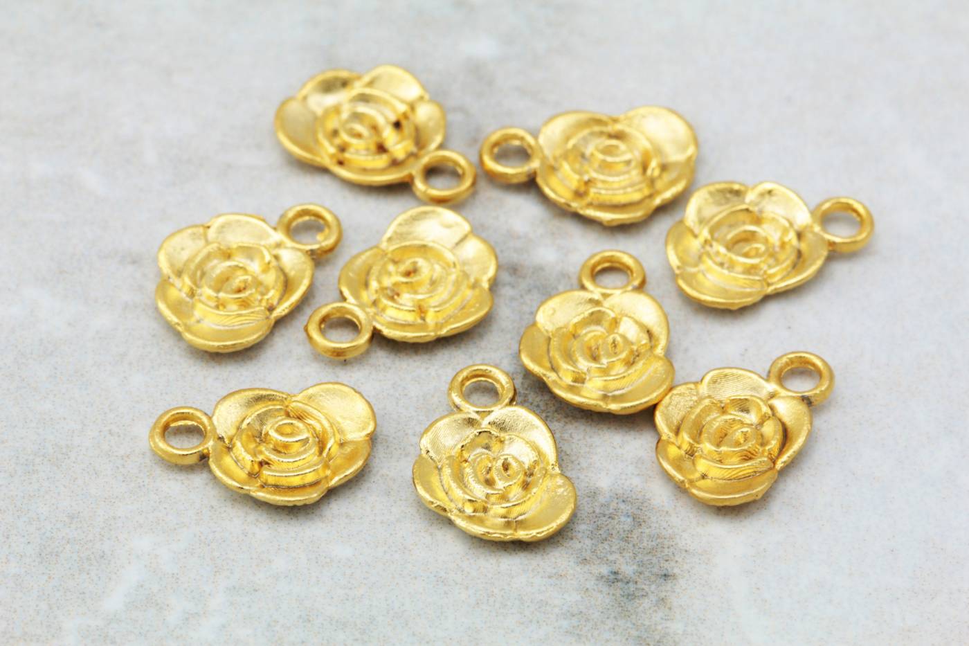 gold-plated-mini-rose-patterned-pendants
