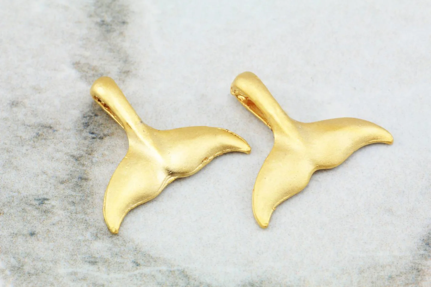 metal-gold-plated-tail-charm-connectors.