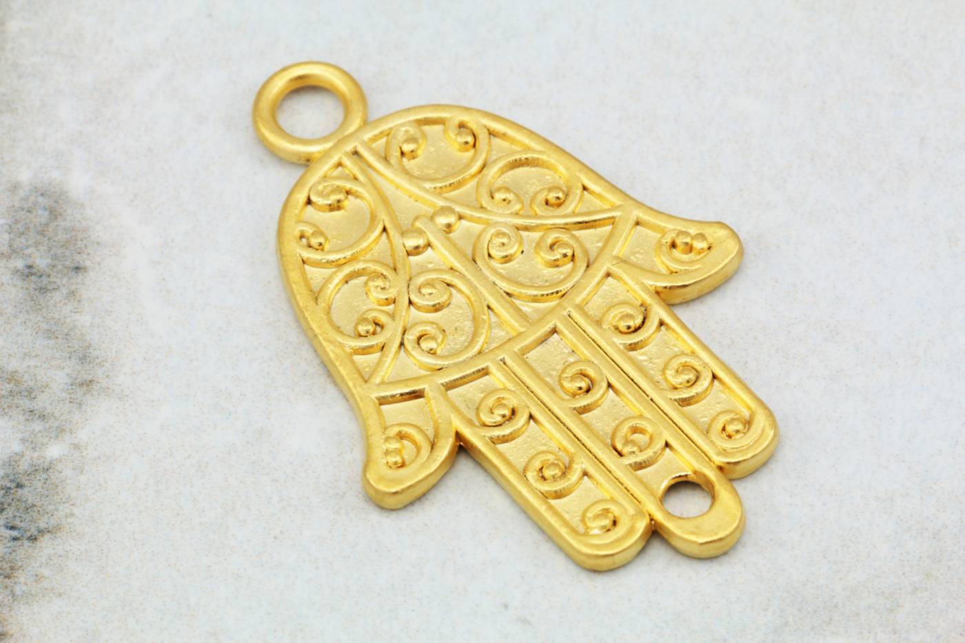 gold-plated-big-flat-metal-hamsa-pendant