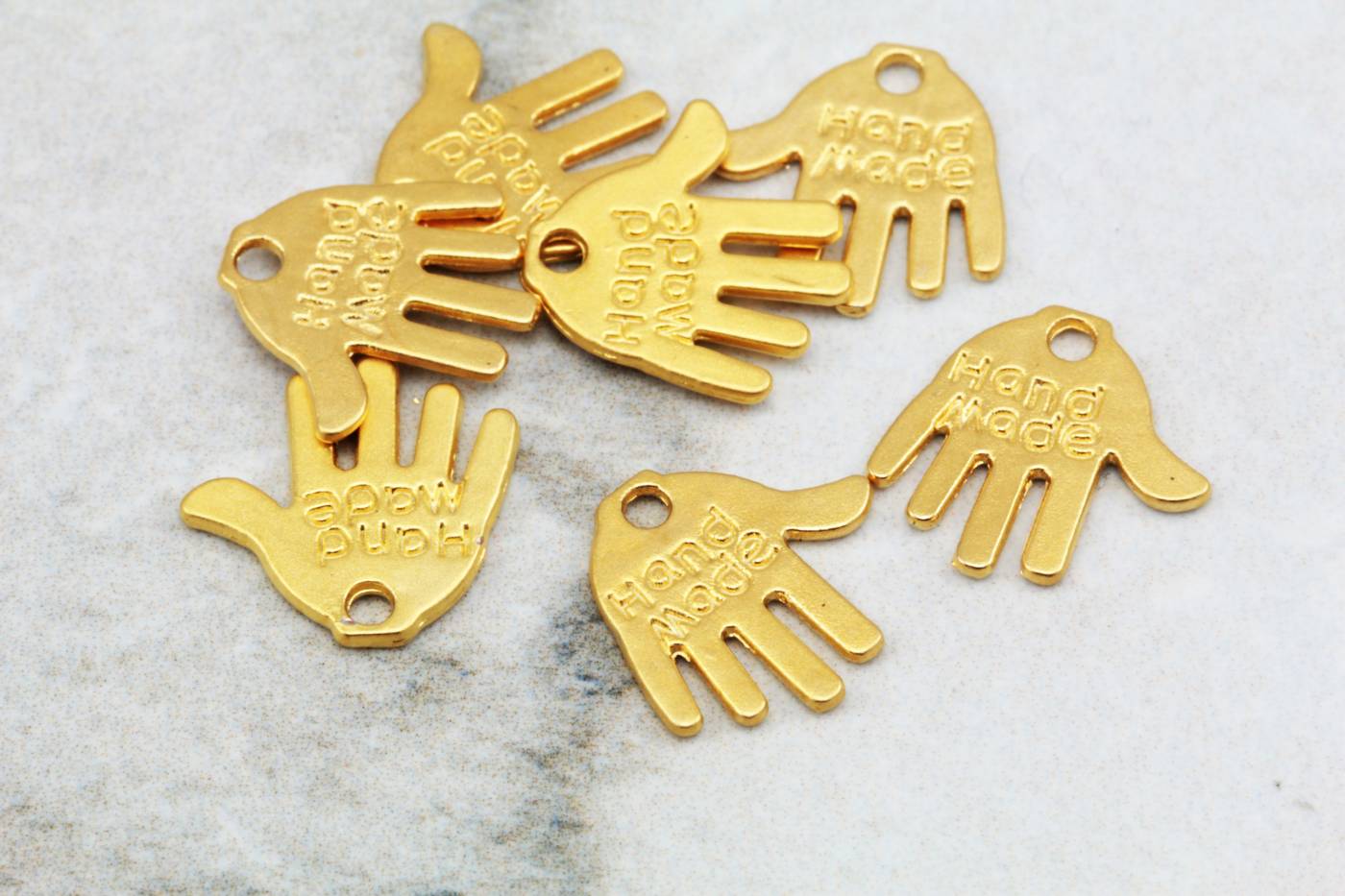 12mm Gold Hand Pendants / GPY-194 | Pendants