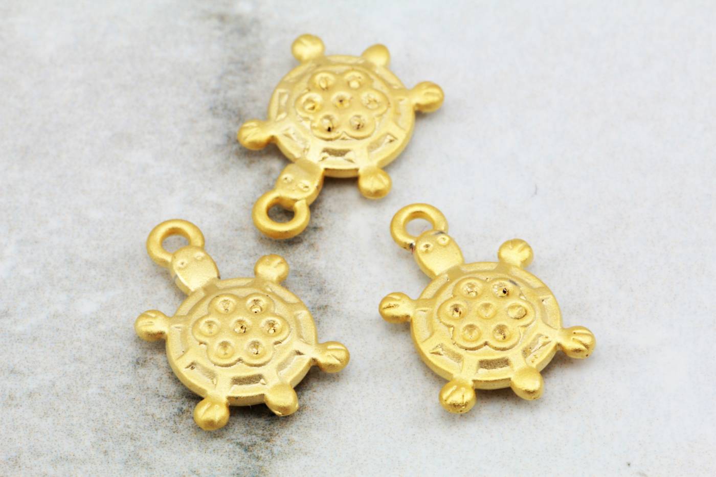 gold-plated-turtle-pendant-findings