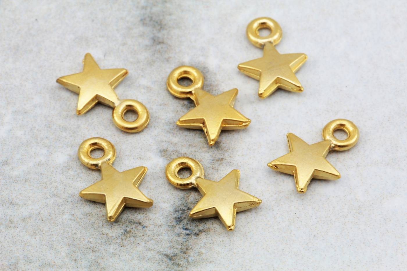 gold-plate-mini-small-metal-star-pendant