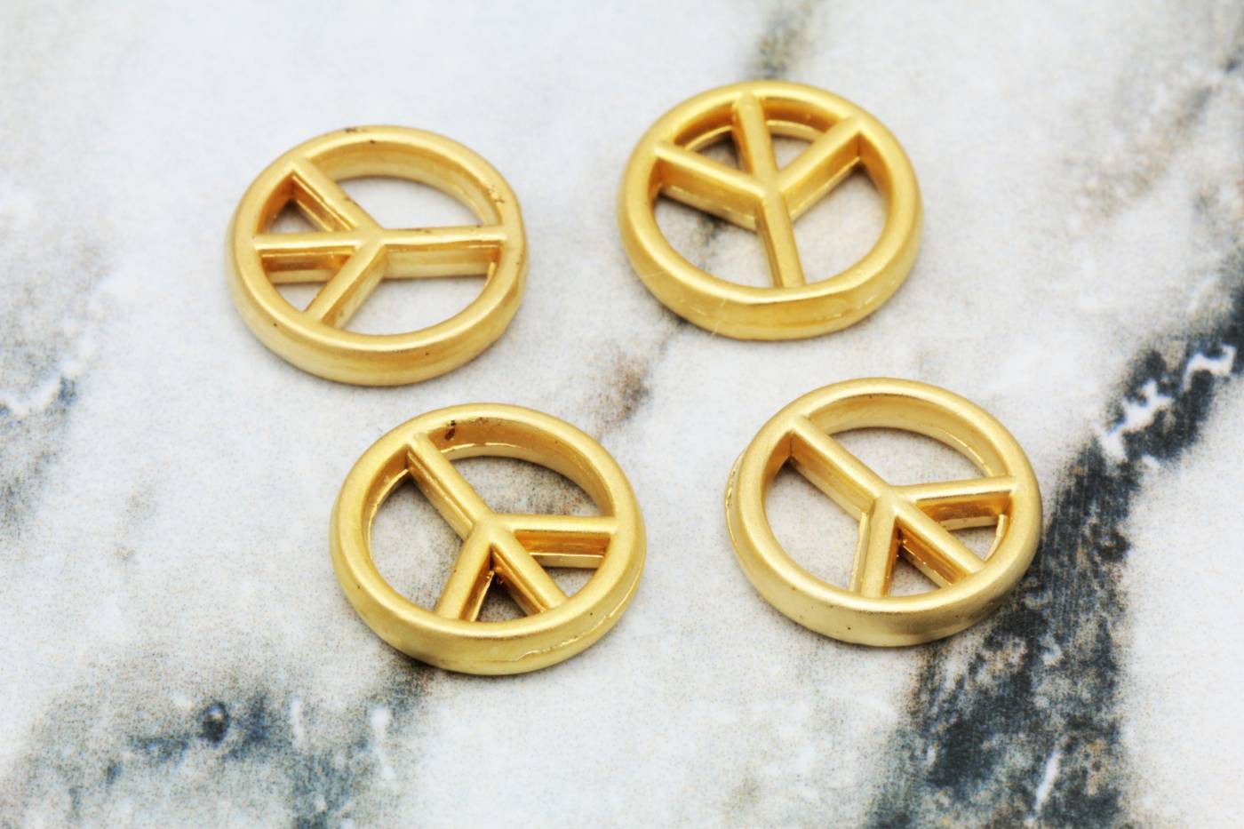 gold-metal-bohem-peace-sign-charms