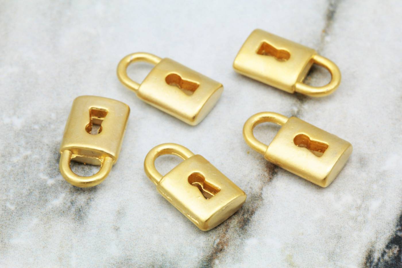 matte-gold-plated-metal-lock-pendants