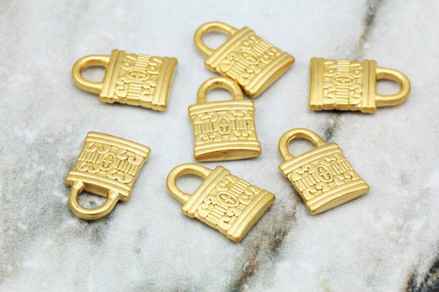 12mm Gold Lock Pendants / GPY257 Pendants