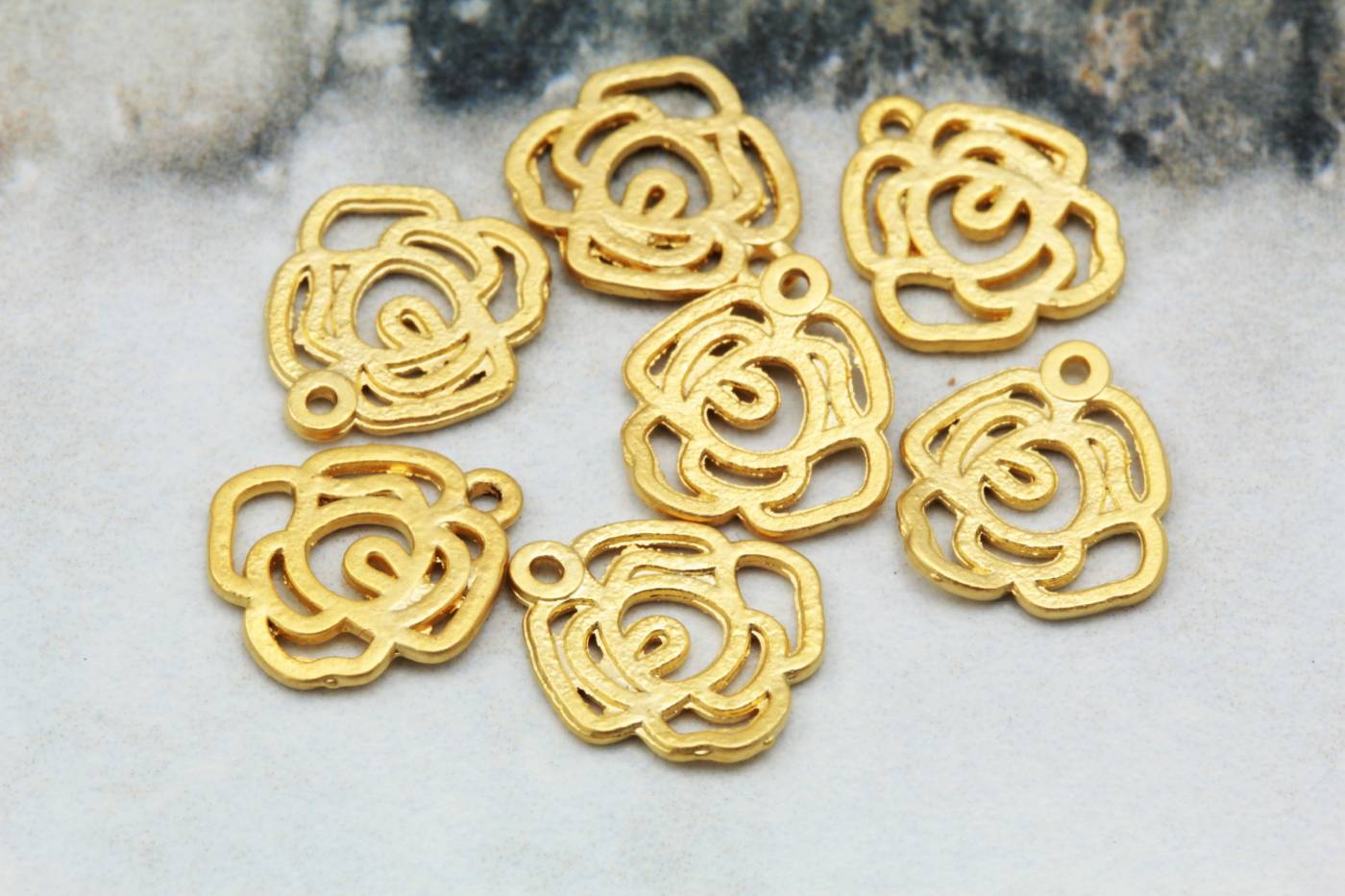 gold-plated-rose-flower-metal-pendants