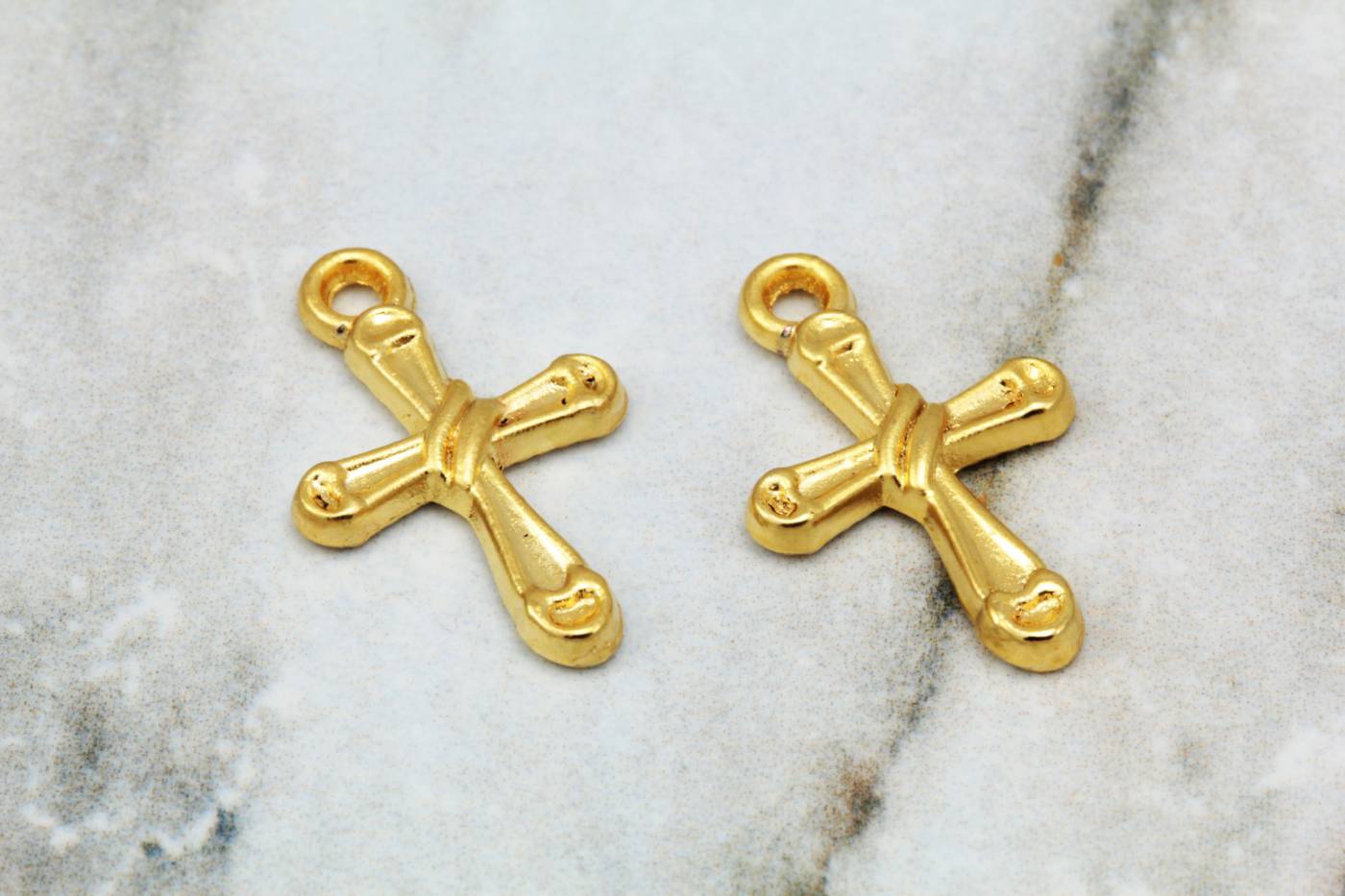 gold-plated-metal-cross-jewelry-pendants