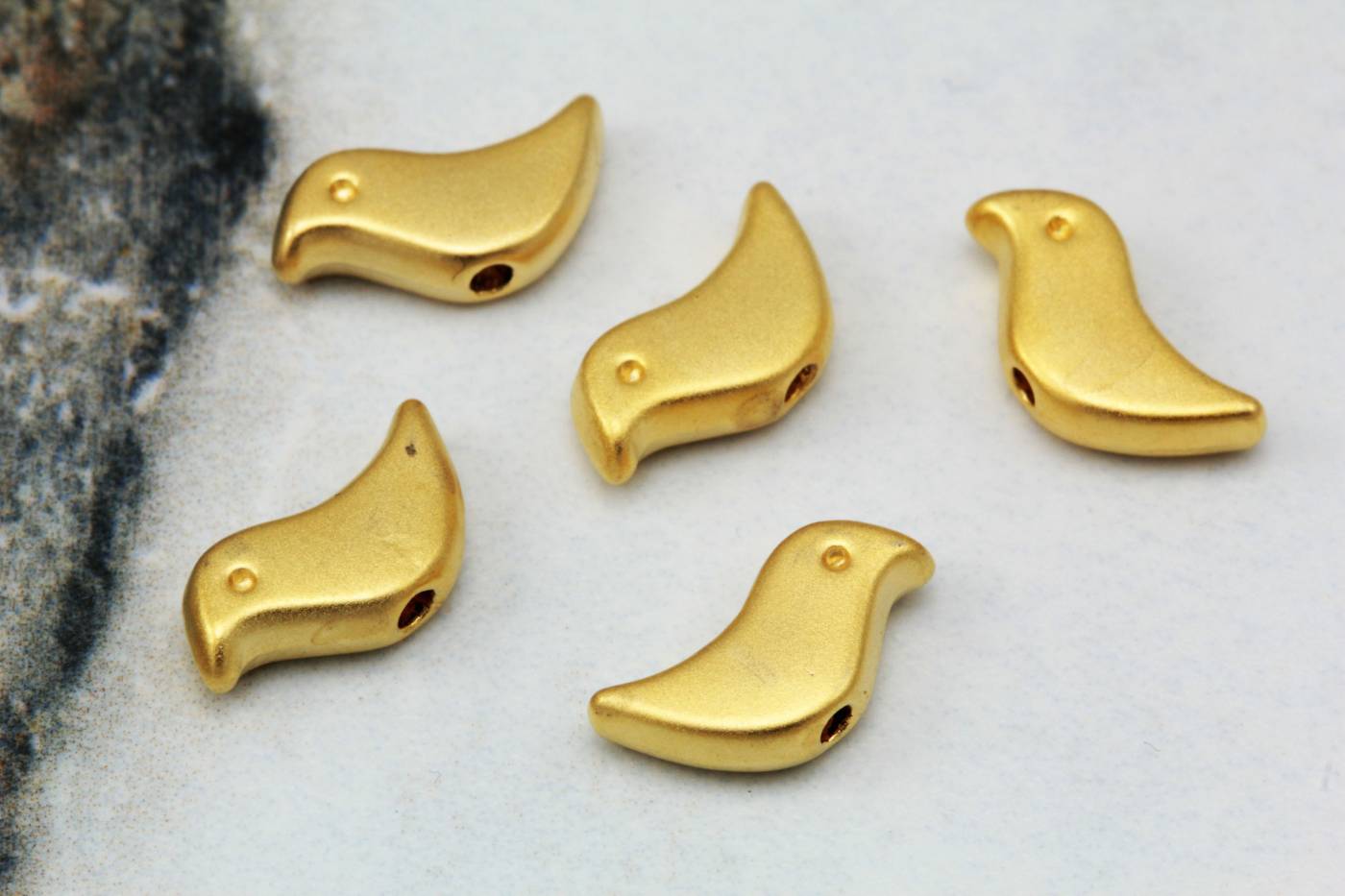 gold-plated-metal-flat-bird-charms