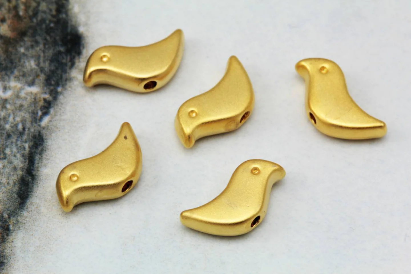 gold-plated-metal-flat-bird-charms.