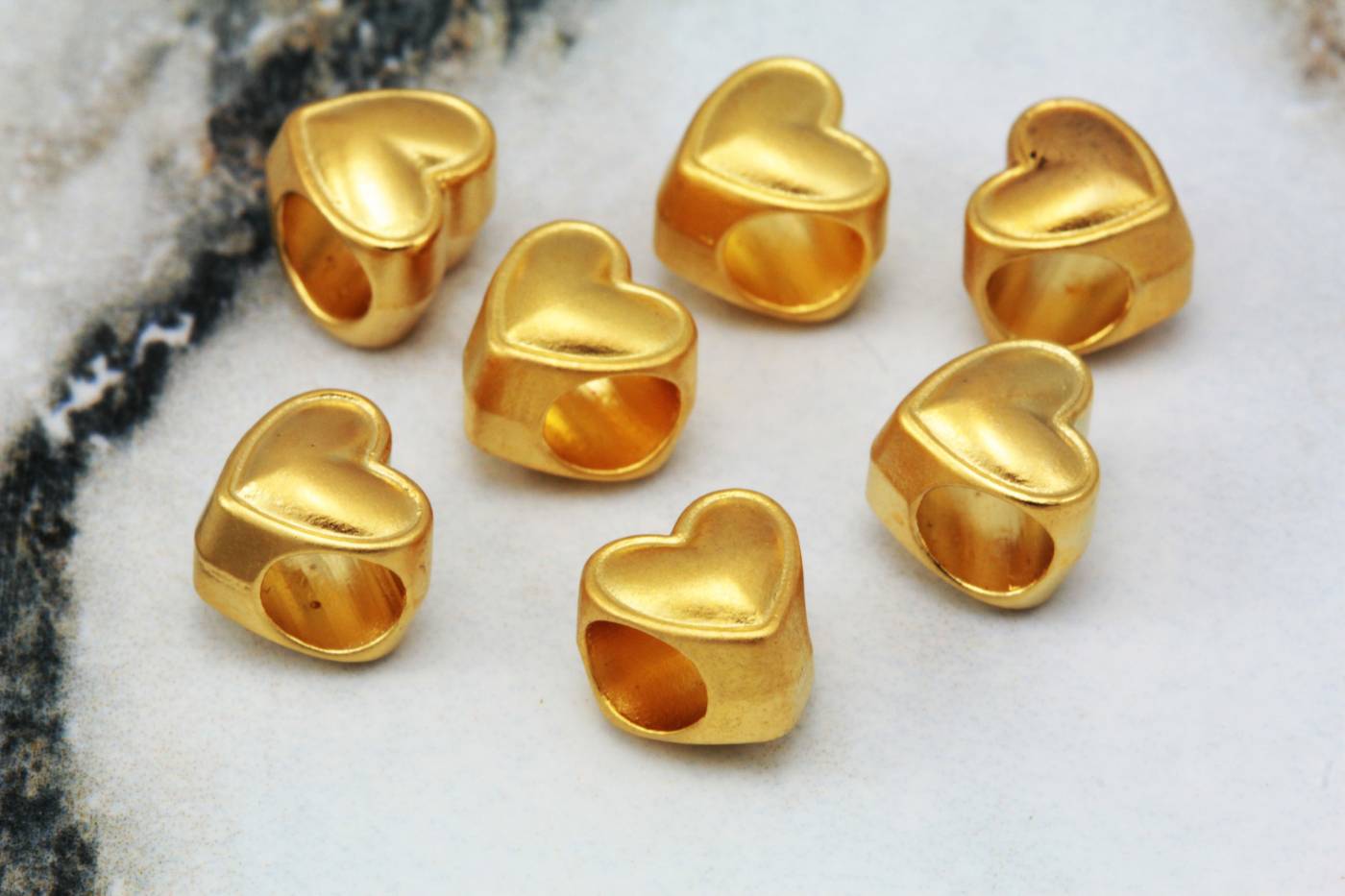 gold-plated-heart-jewelry-charm-findings