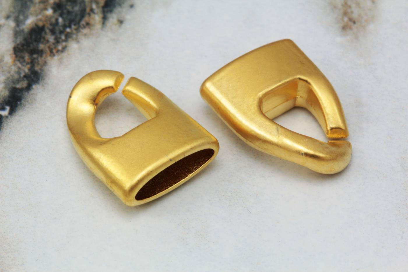 gold-metal-oval-leather-cord-end-clasps