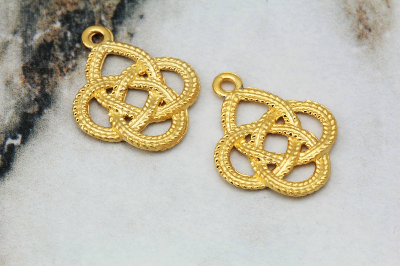 gold-plated-celtic-love-knot-pendants