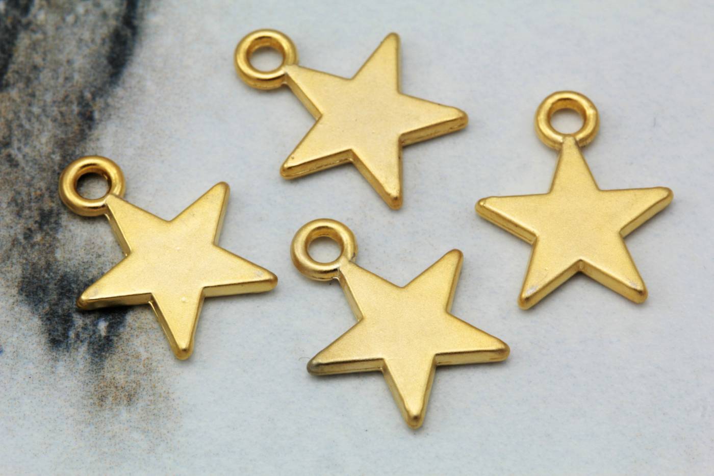 gold-plated-metal-star-pendant-findings
