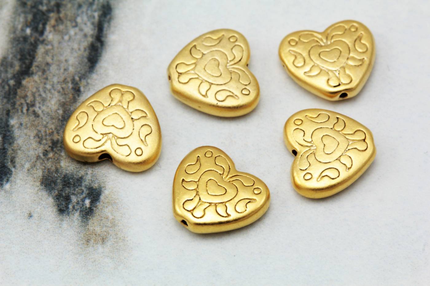 gold-plated-metal-heart-10mm-charms