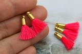 2cm-neon-pink-cotton-mini-tassels