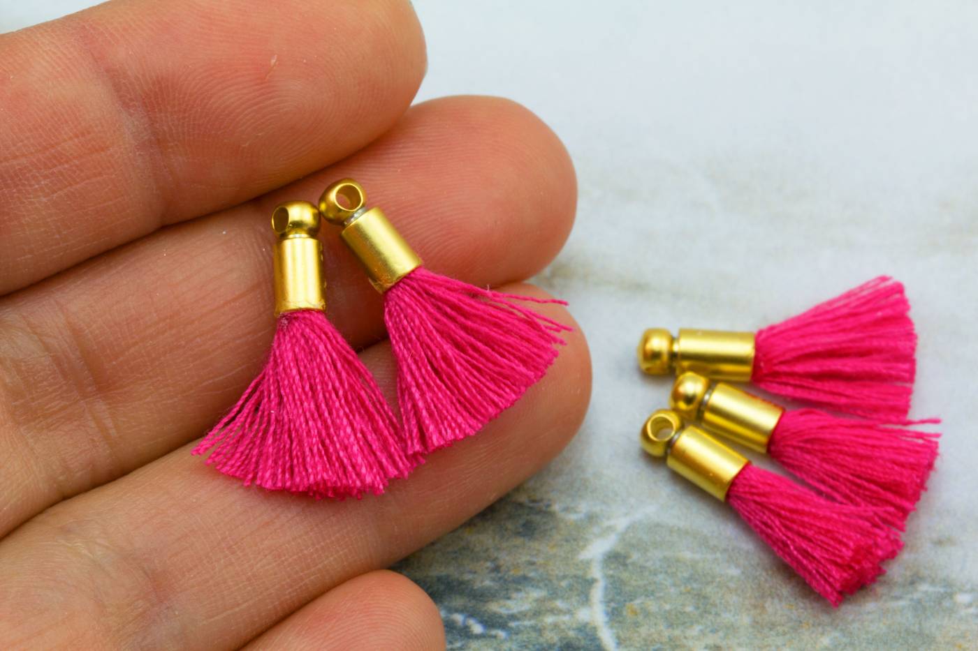 2cm-fuchsia-pink-cotton-mini-tassels