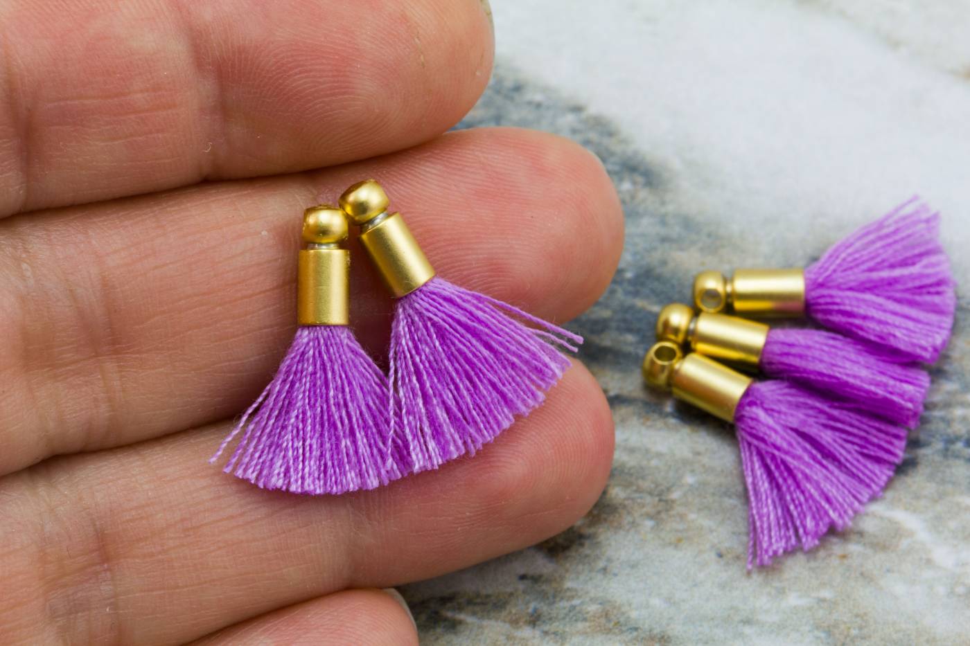 2cm-lilac-cotton-mini-tassels