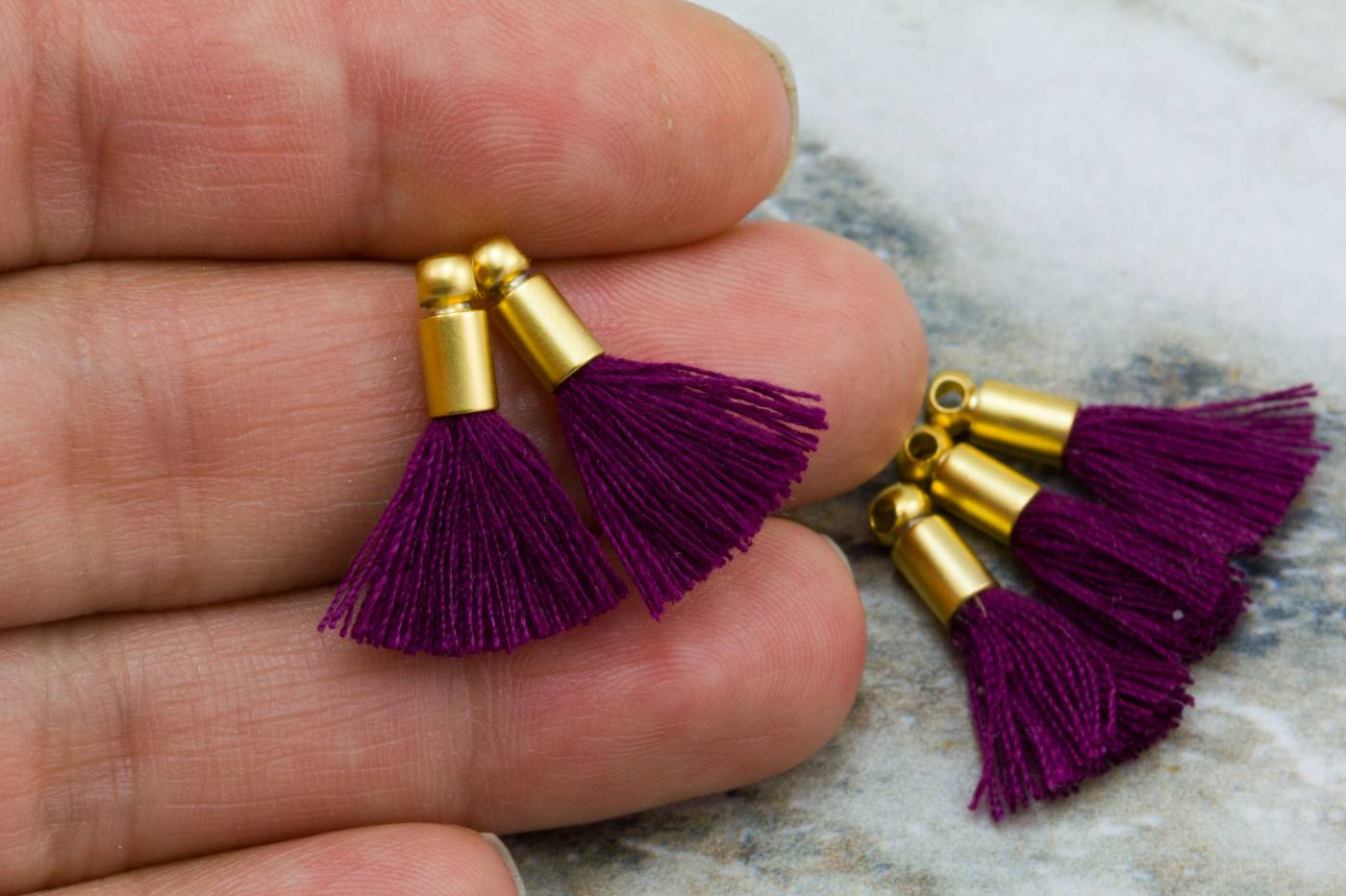 2cm-violet-cotton-mini-tassels