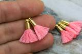 2cm-brilliant-pink-cotton-mini-tassels