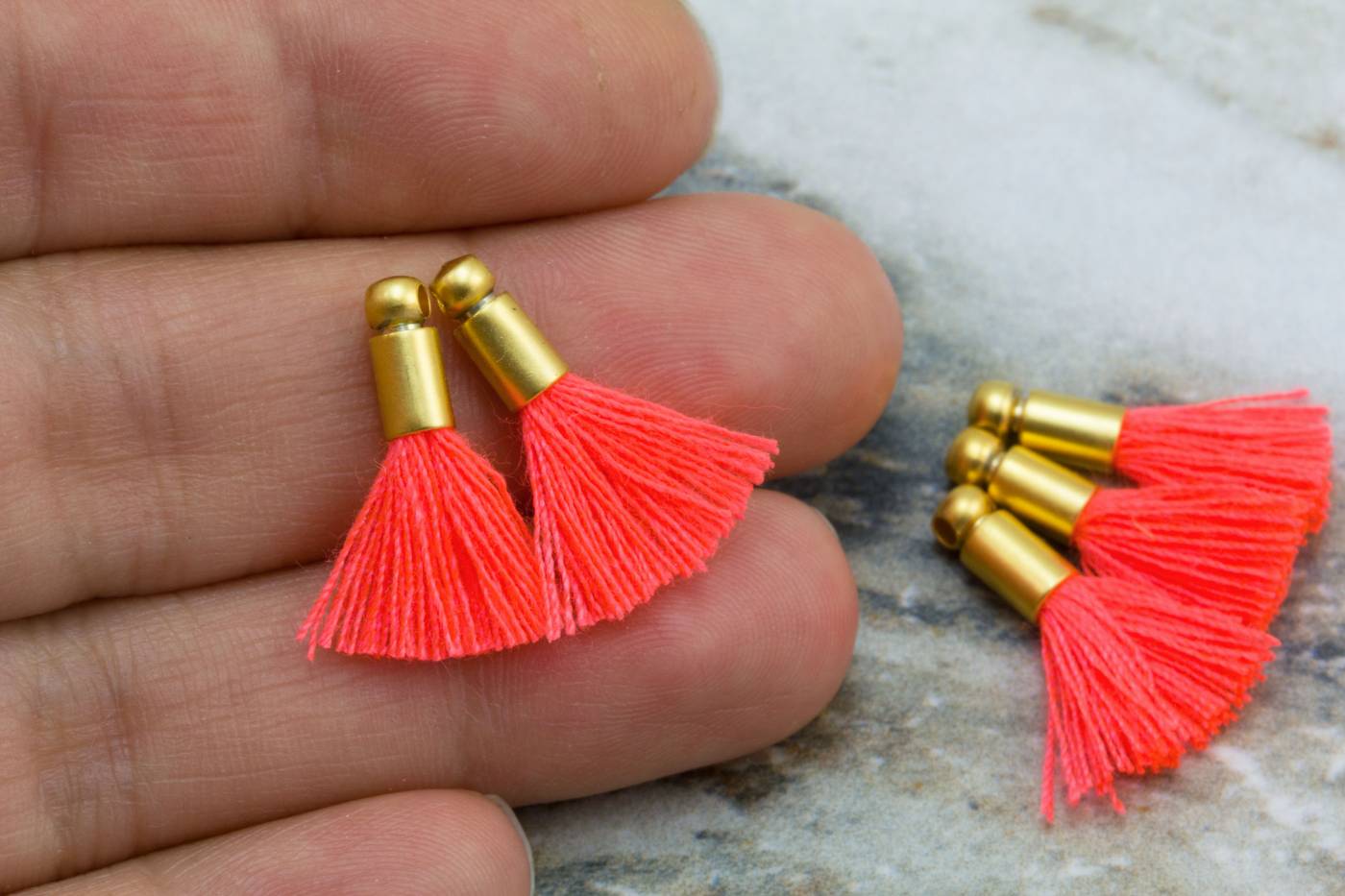 2cm-hot-orange-cotton-mini-tassels