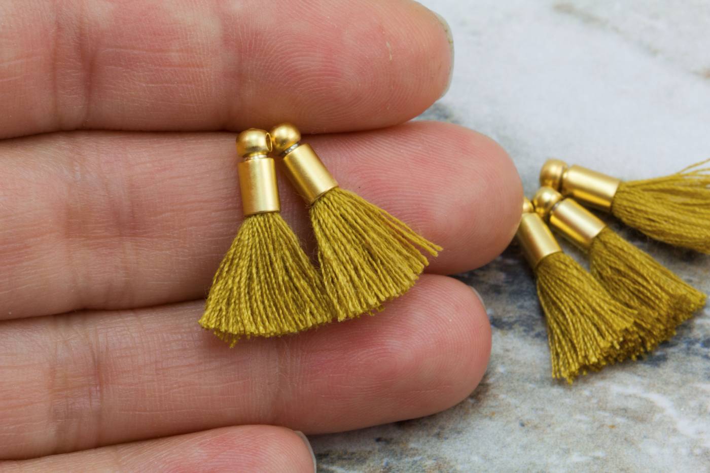 2cm-golden-brown-cotton-mini-tassels