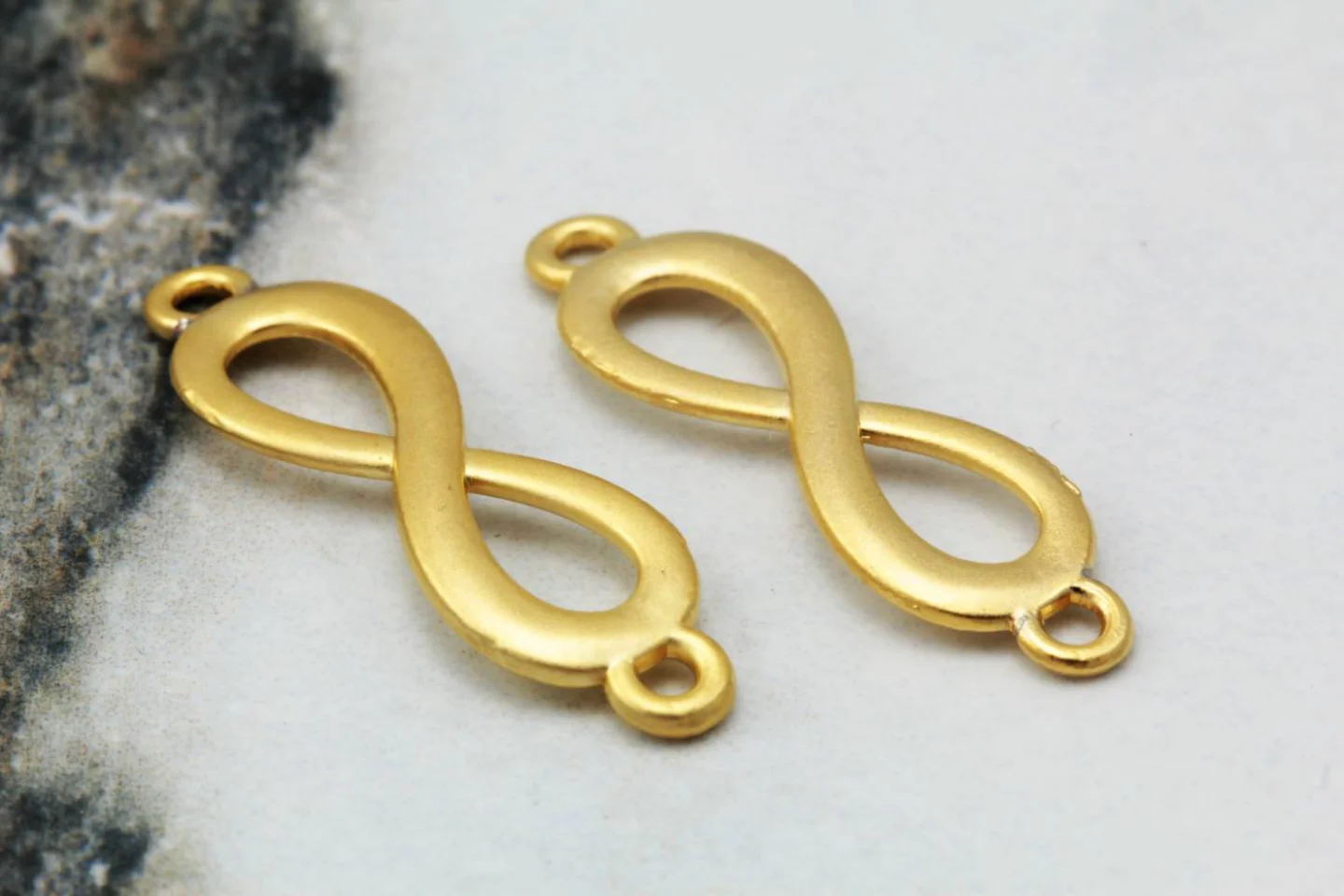 gold-plated-infinity-pendant-charms.