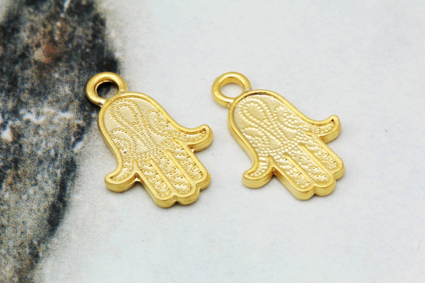 gold-plated-hand-of-fatima-pendants