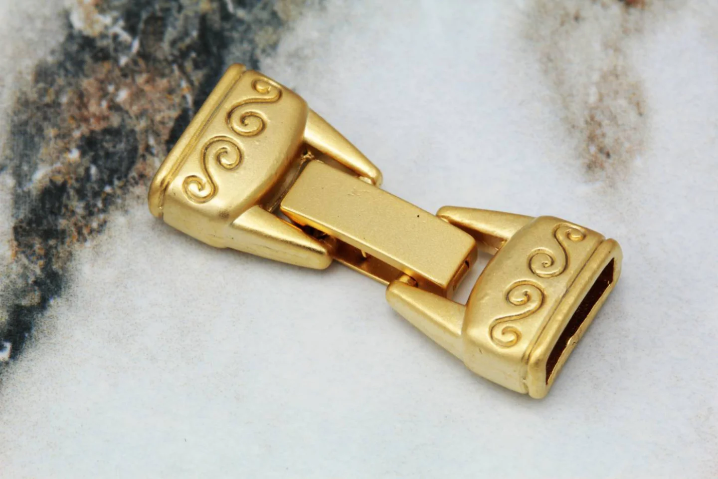gold-metal-leather-cord-big-end-clasps.