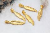 tiny-gold-plated-feather-jewelry-pendant