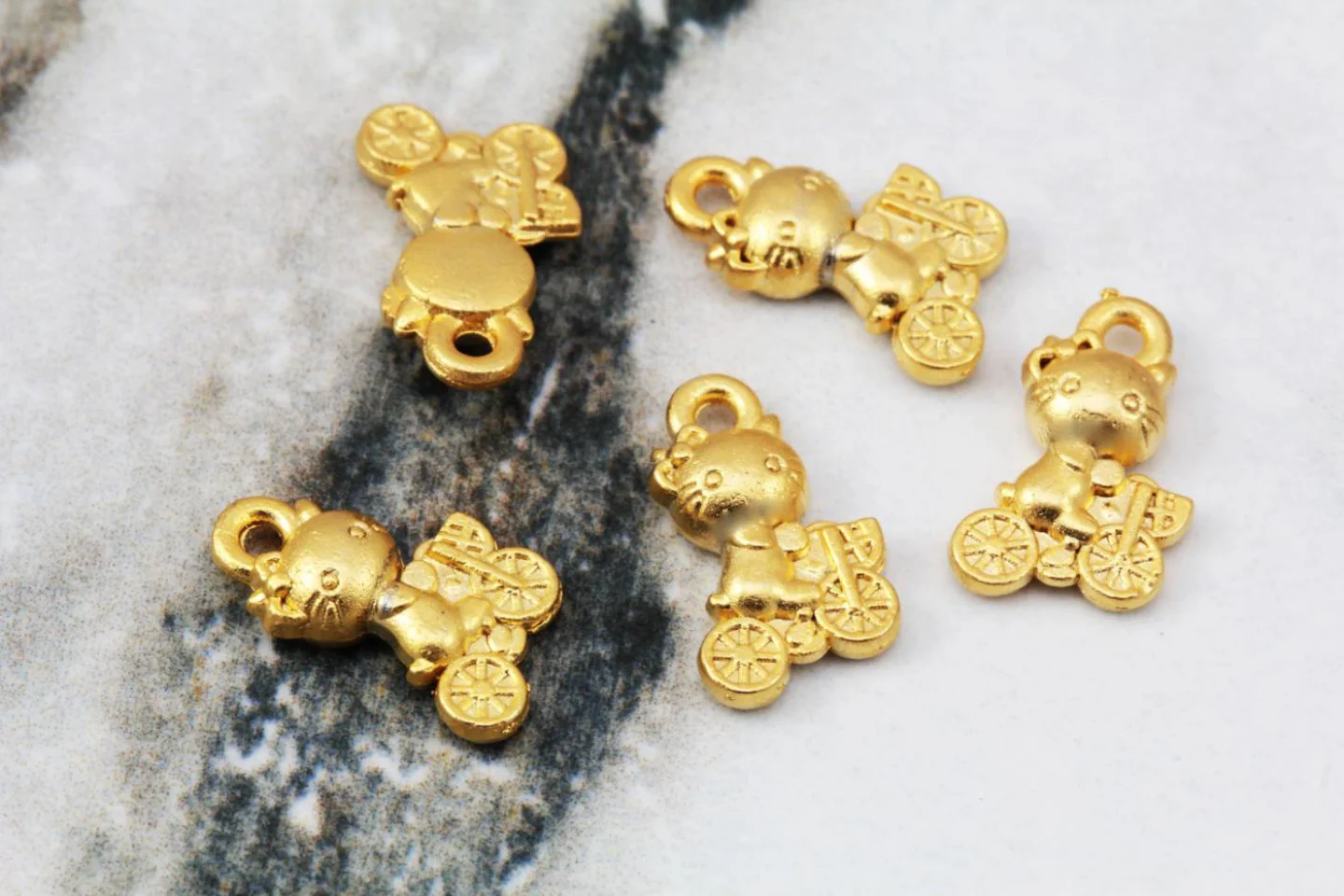 gold-plated-mini-cat-pendant-charms.