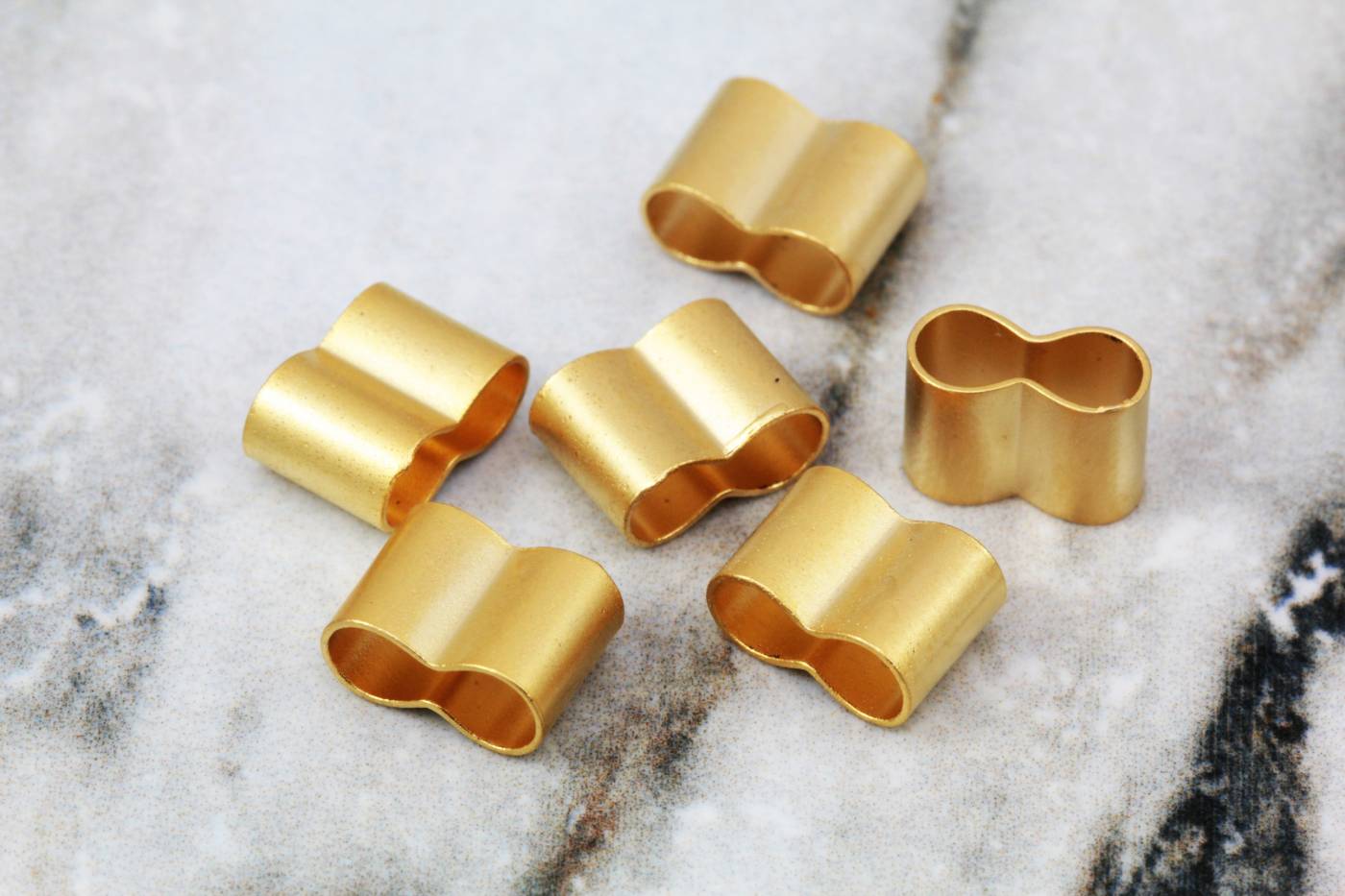 gold-brass-double-tube-bar-charms