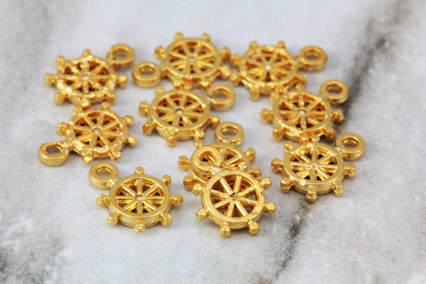 gold-plated-wheel-nautical-pendants