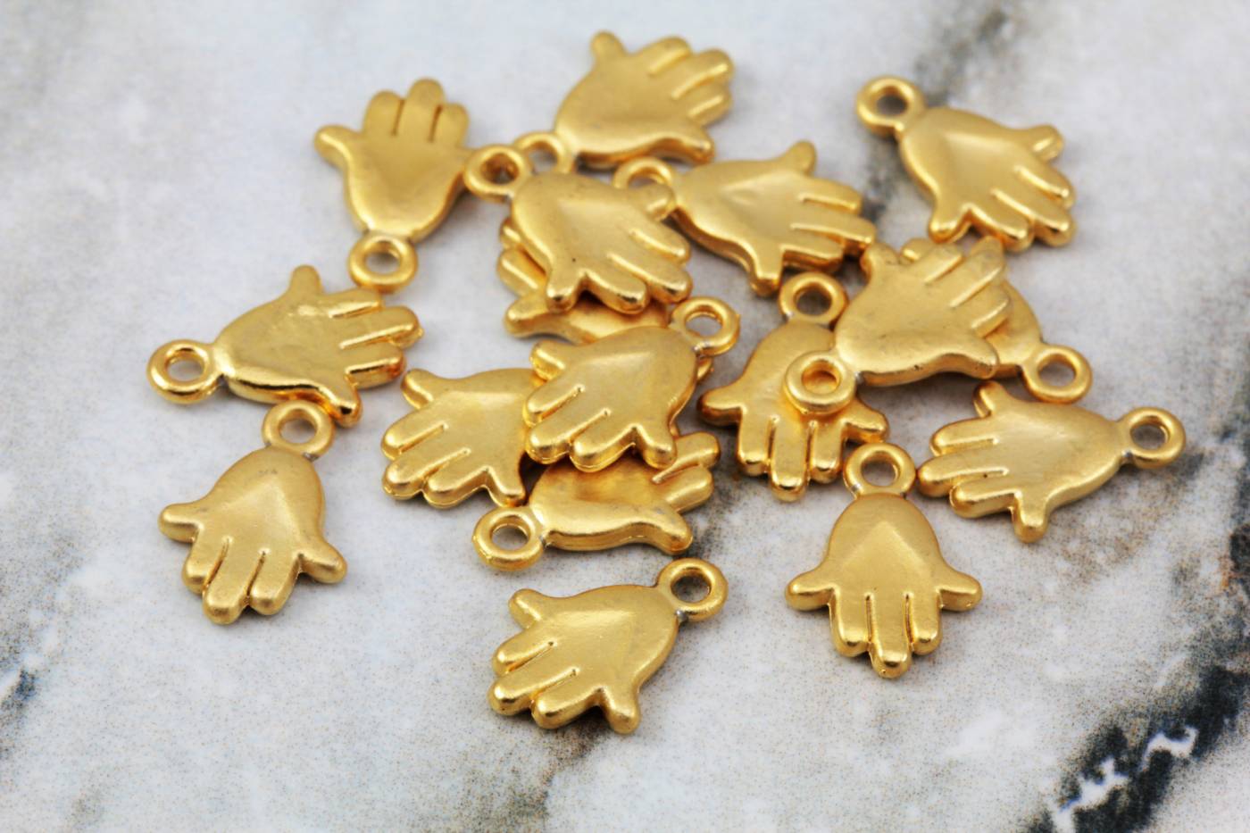 gold-mini-hand-of-fatima-pendants