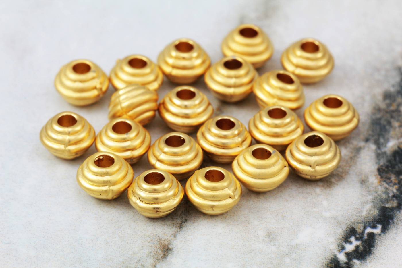 gold-mini-saucer-shape-spacer-beads