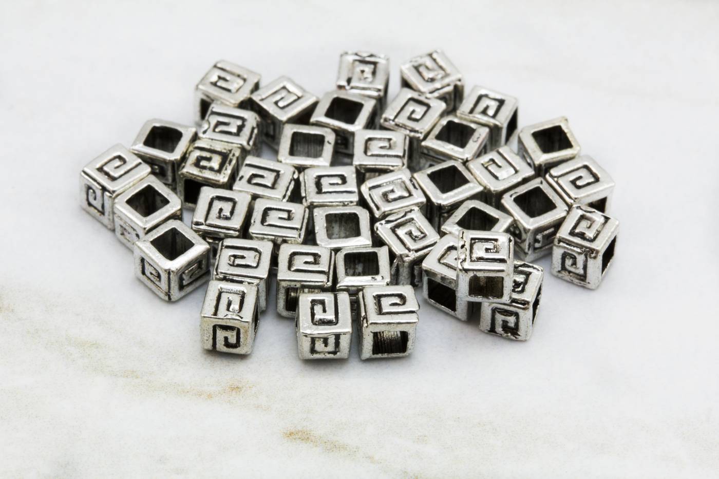 4mm-mini-cube-spacer-bead-findings