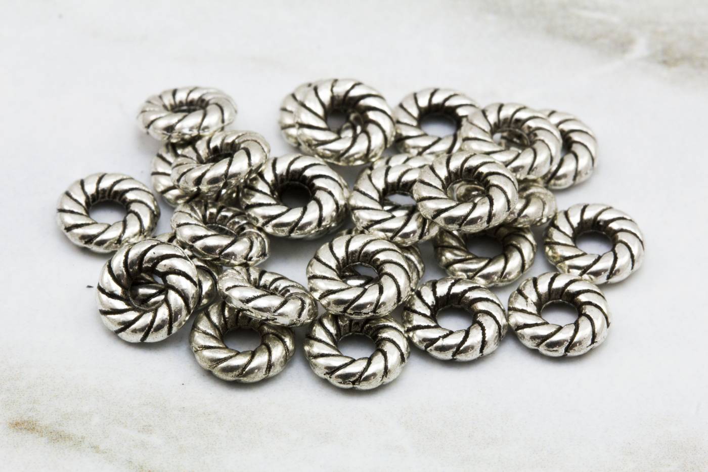 metal-twisted-ring-rondelle-silver-beads
