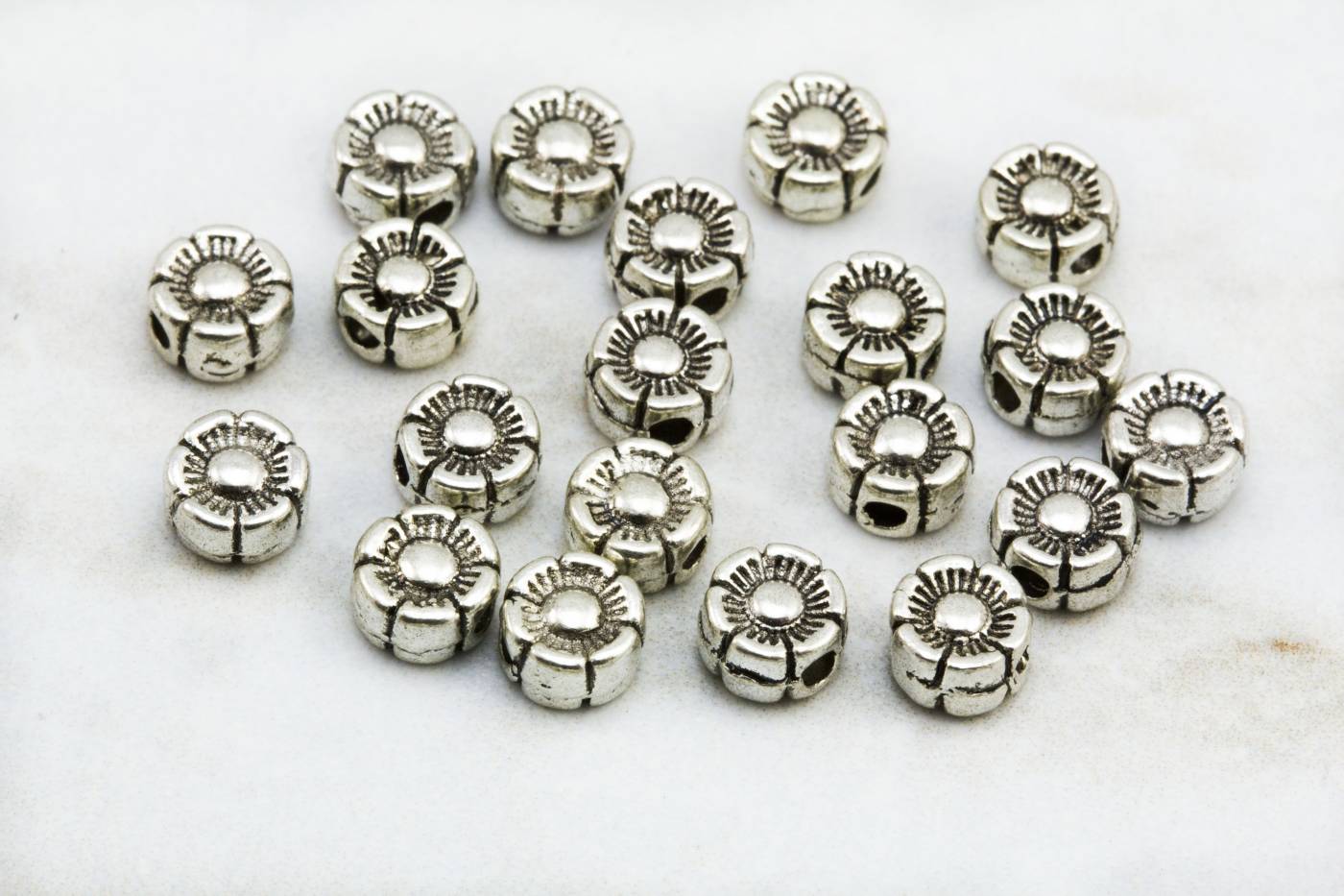 small-tiny-metal-daisy-bead-charms