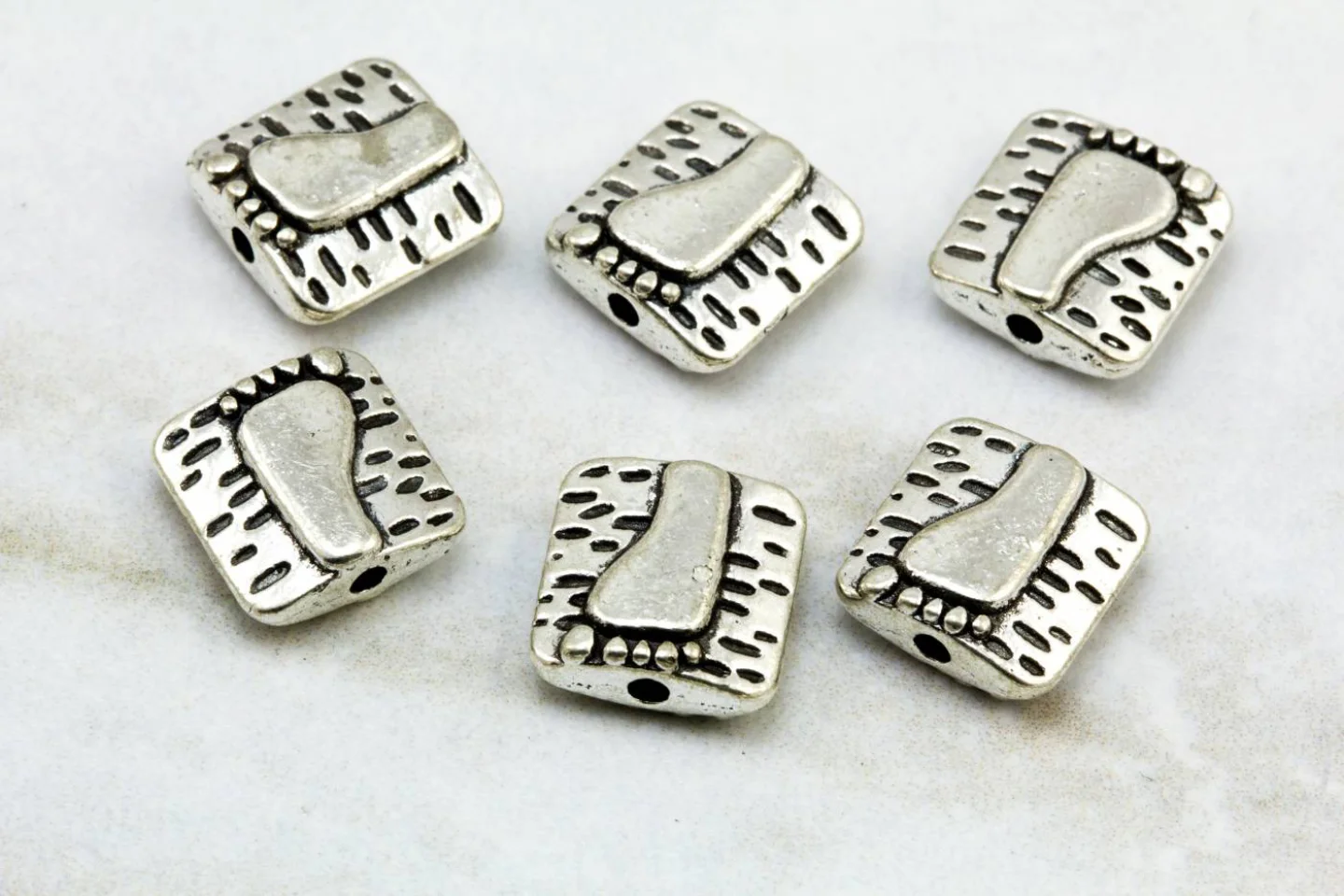 footprint-metal-flat-square-charms.