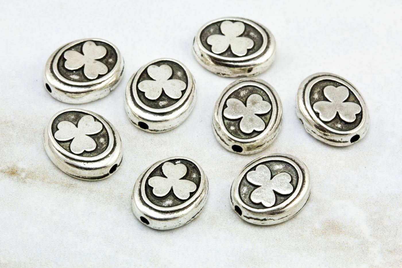 clover-pattern-metal-oval-charm-findings