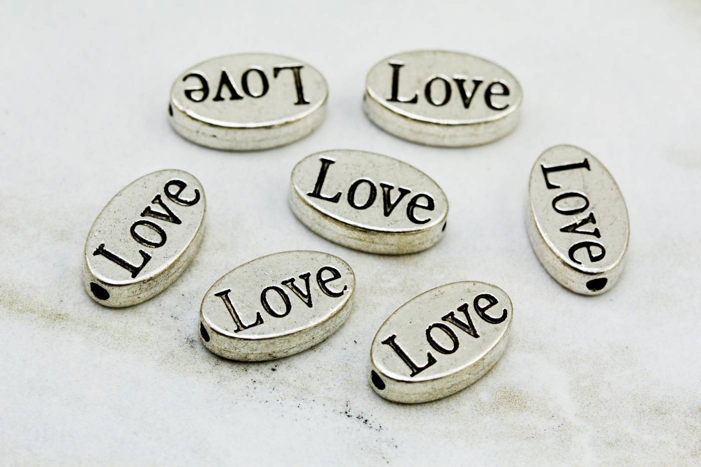 silver-metal-oval-love-bead-charms