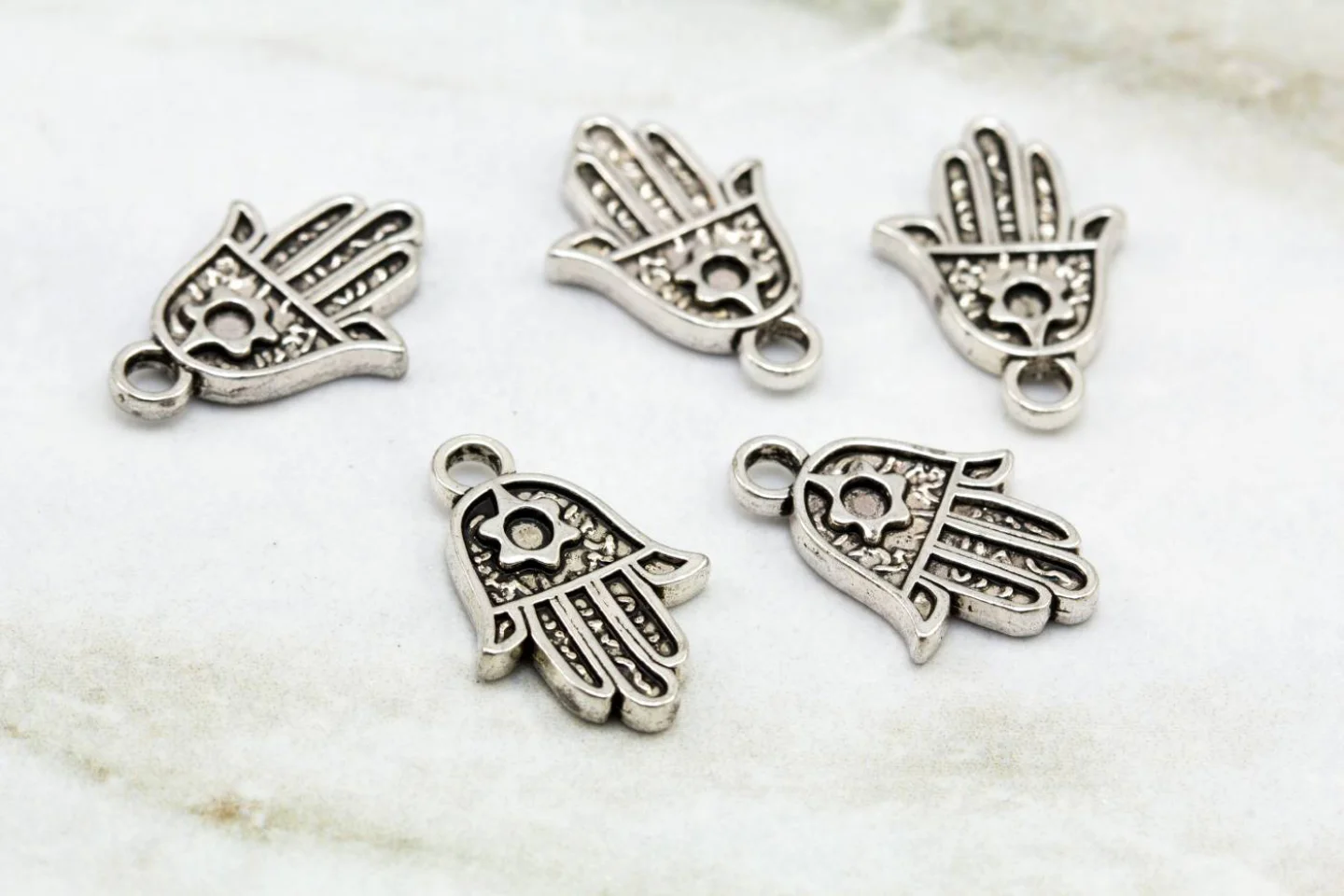 metal-fatima-hand-jewelry-pendants.