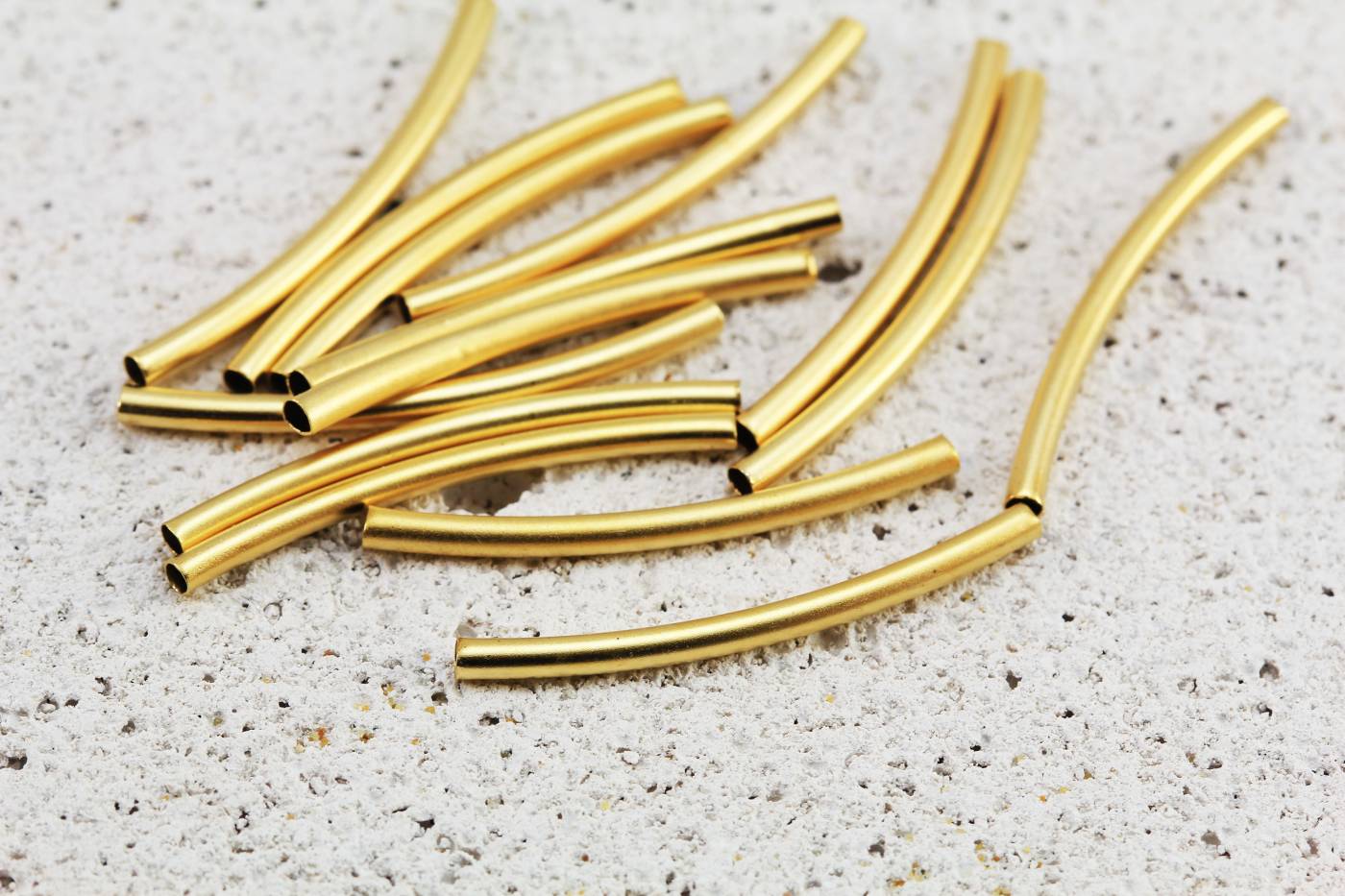 gold-plated-brass-curved-tube-bars